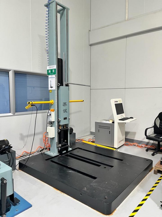 สำหรับจำลองการตกแบบอิสระเพื่อประเมินความน่าเชื่อถือของบรรจุภัณฑ์สำหรับสินค้าขนาดใหญ่ตามมาตรฐาน ISTA